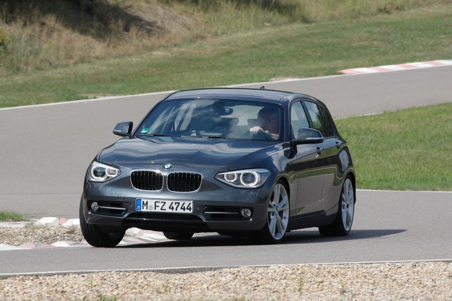  BMW 118i Sport Line 2011 года  (фото 116 из 185)